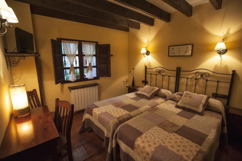Casa Aspron Guest House Covadonga Exterior photo